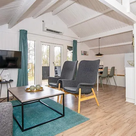 6 Person In Toftlund-by Traum Vestergard