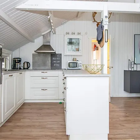 6 Person In Toftlund-by Traum * Vestergard