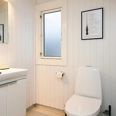 6 Person In Toftlund-by Traum