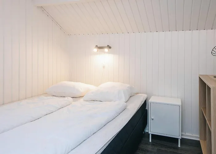 6 Person In Toftlund-by Traum *