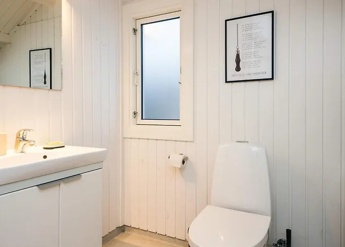 6 Person In Toftlund-by Traum