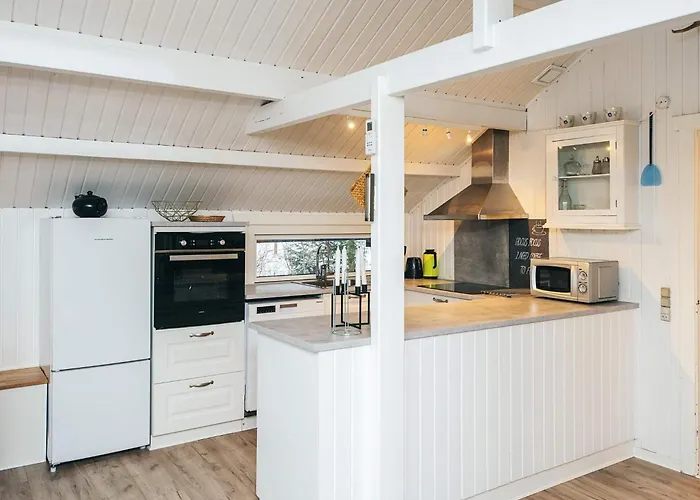 6 Person In Toftlund-by Traum *